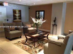 145 SE 25th Rd # 1002
