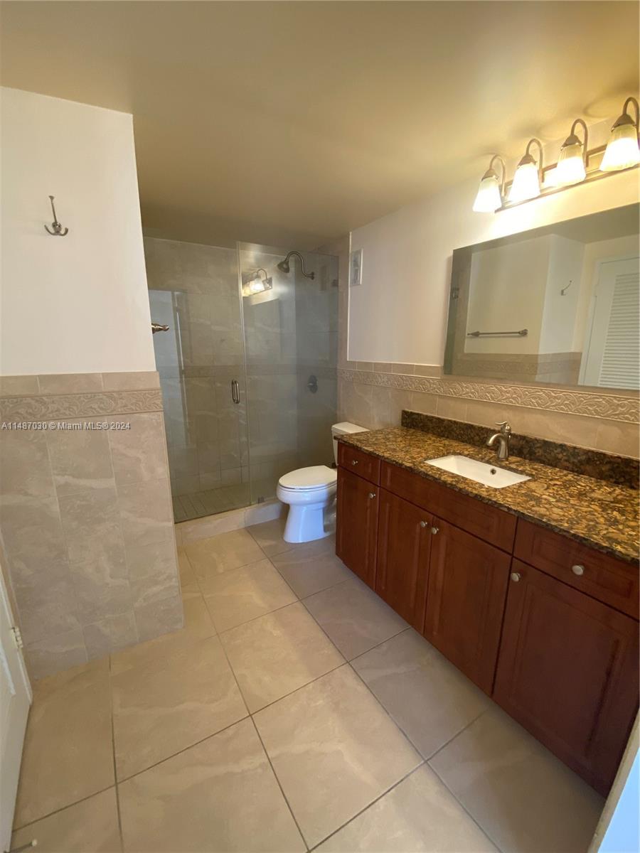 145 SE 25th Rd # 1002