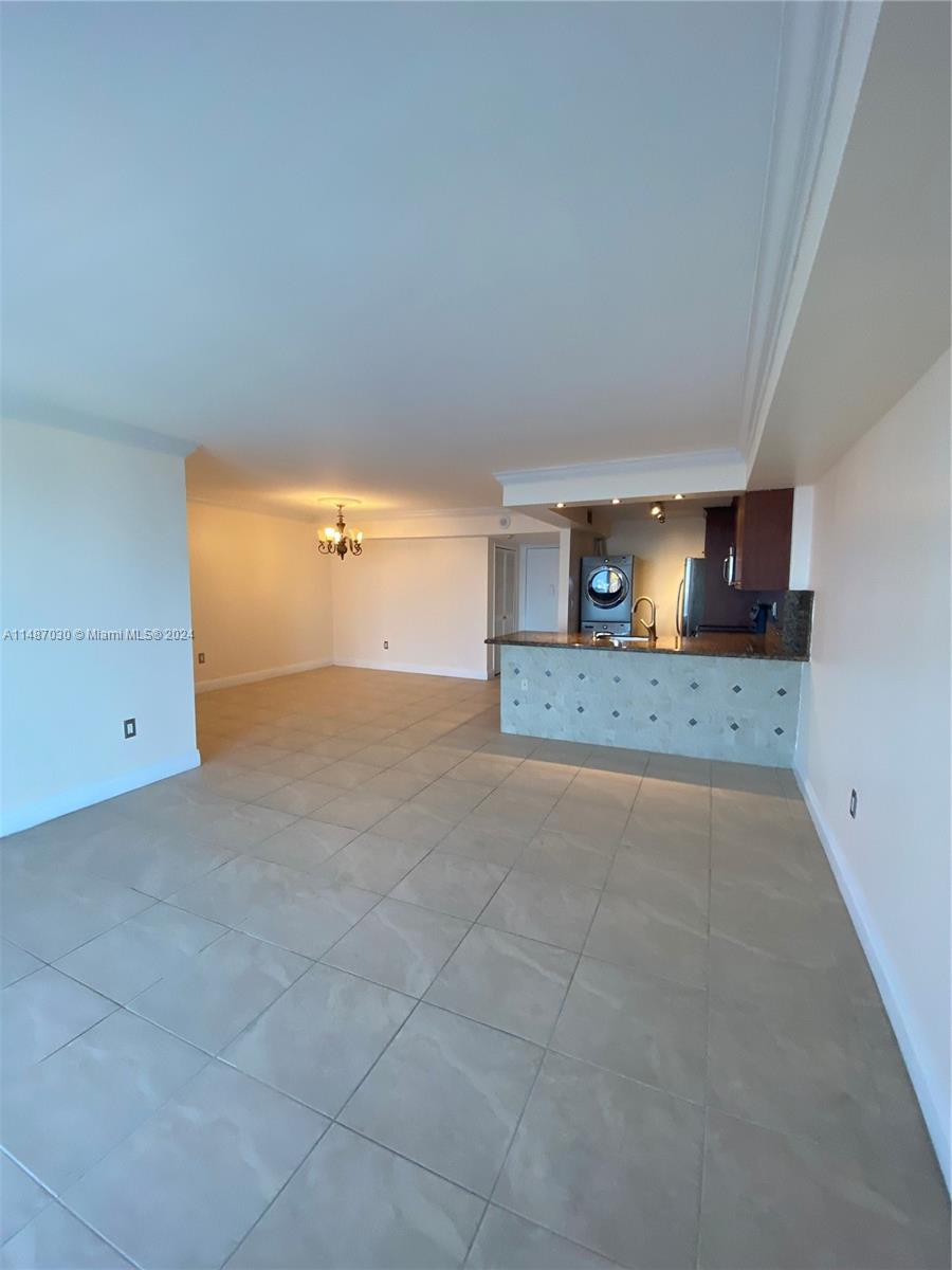 145 SE 25th Rd # 1002