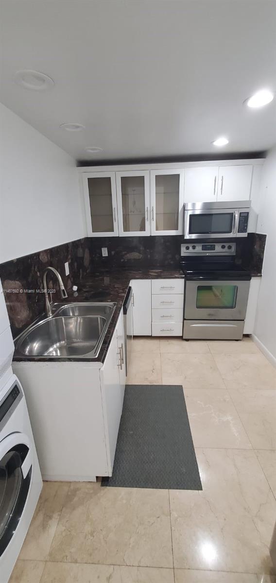 200 SE 15th Rd Unit: PHK