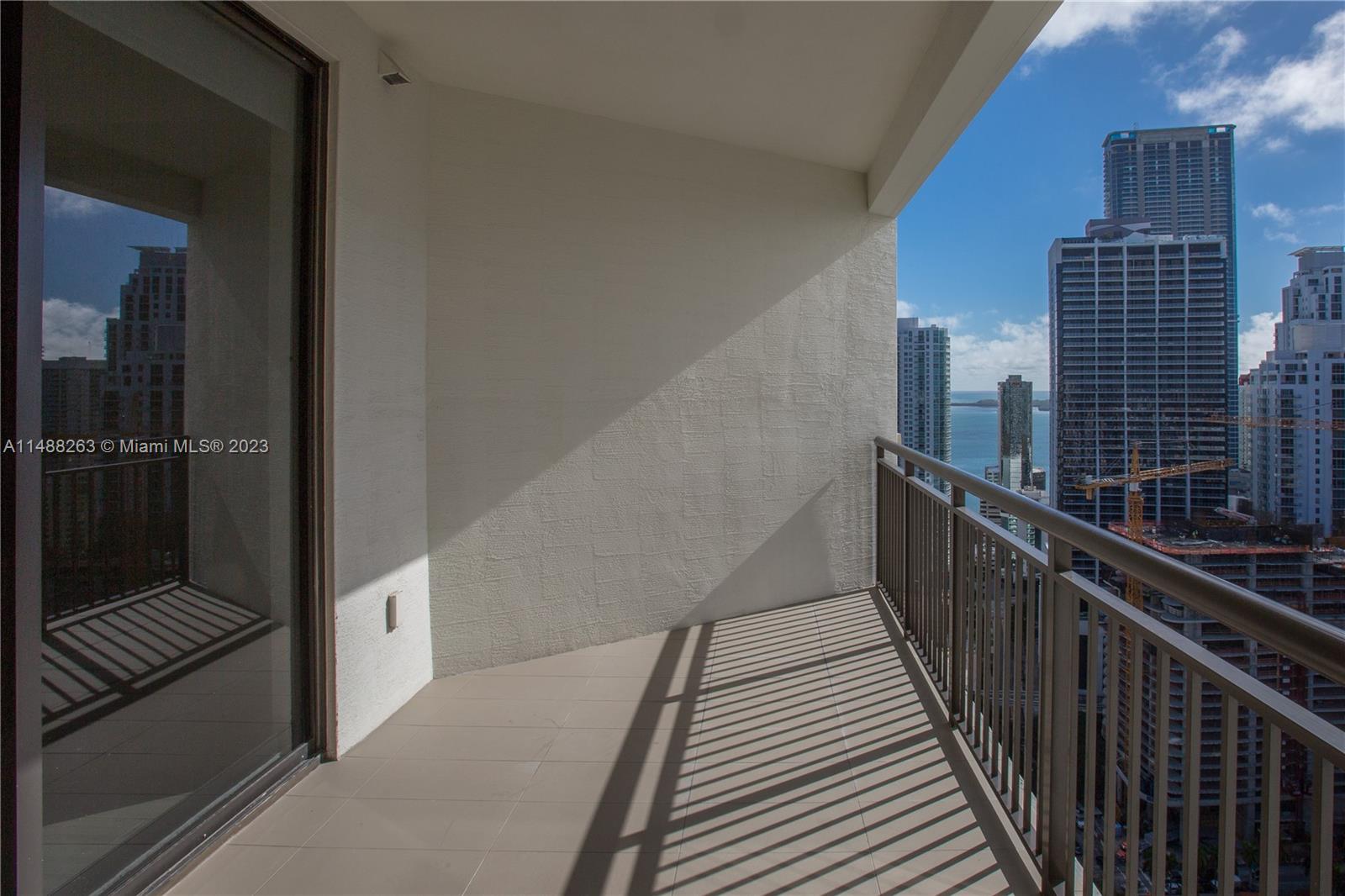 999 SW 1ST AVENUE Unit: UPH11
