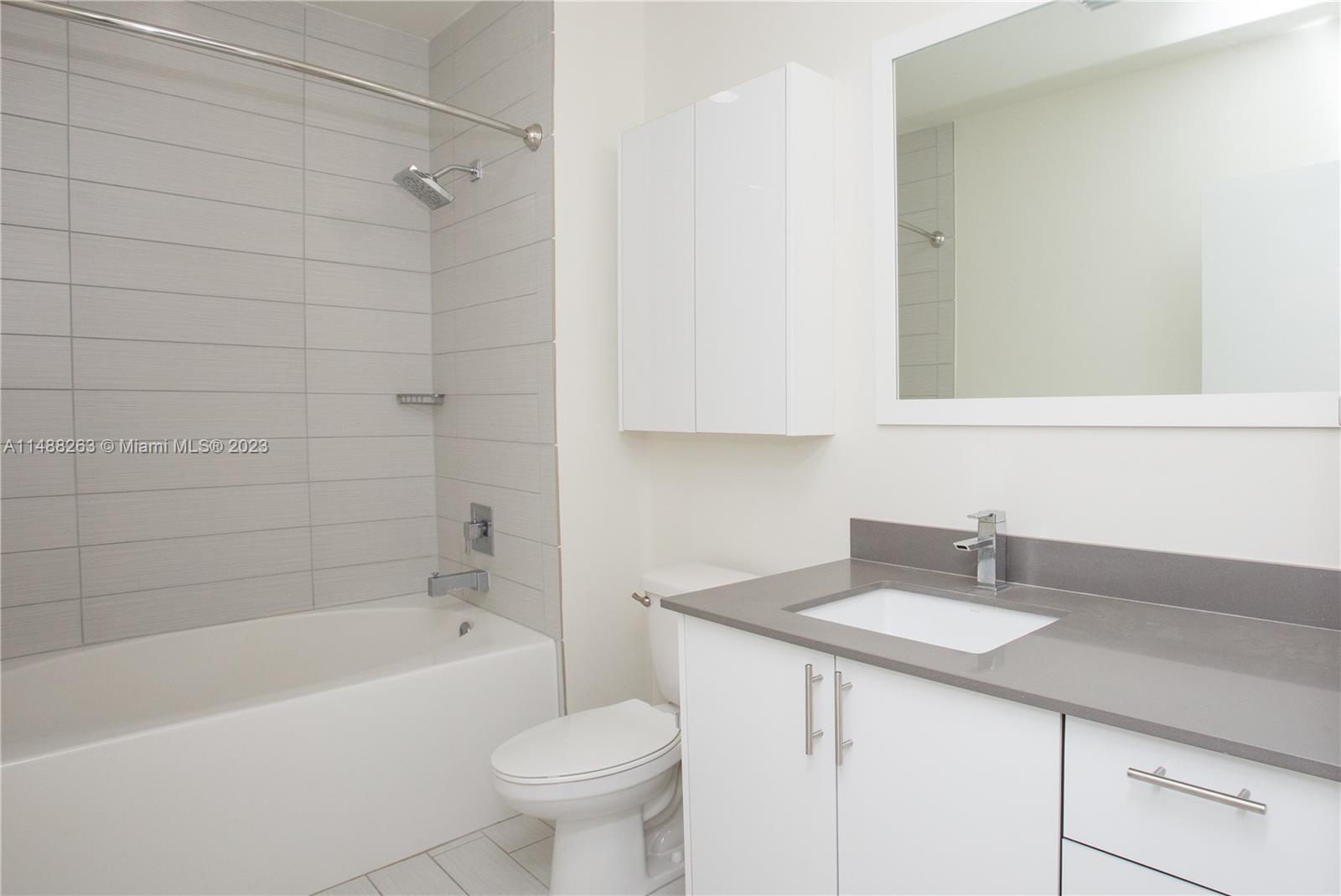 999 SW 1ST AVENUE Unit: UPH11