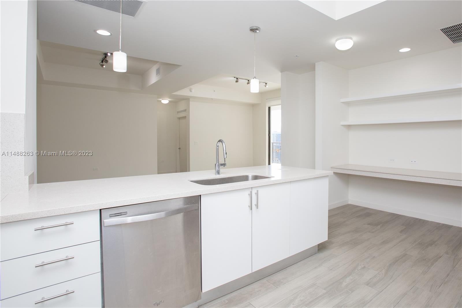 999 SW 1ST AVENUE Unit: UPH11