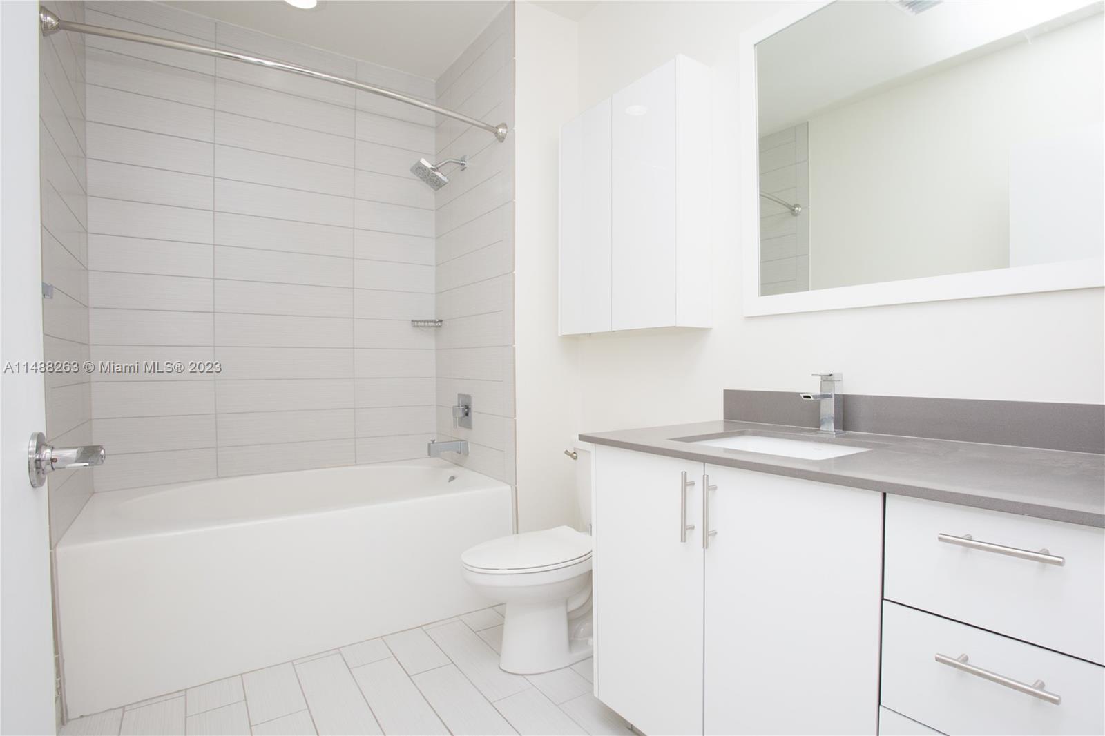 999 SW 1ST AVENUE Unit: UPH11