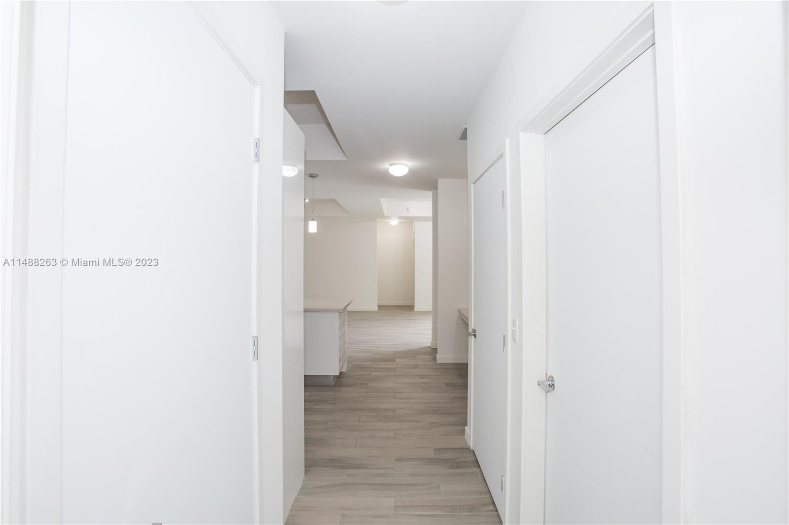 999 SW 1ST AVENUE Unit: UPH11
