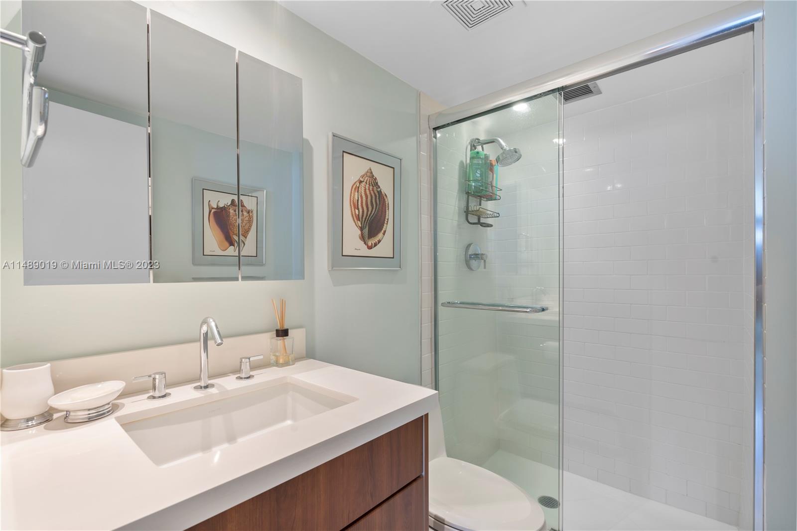 2801 NE 183rd St # 1214W