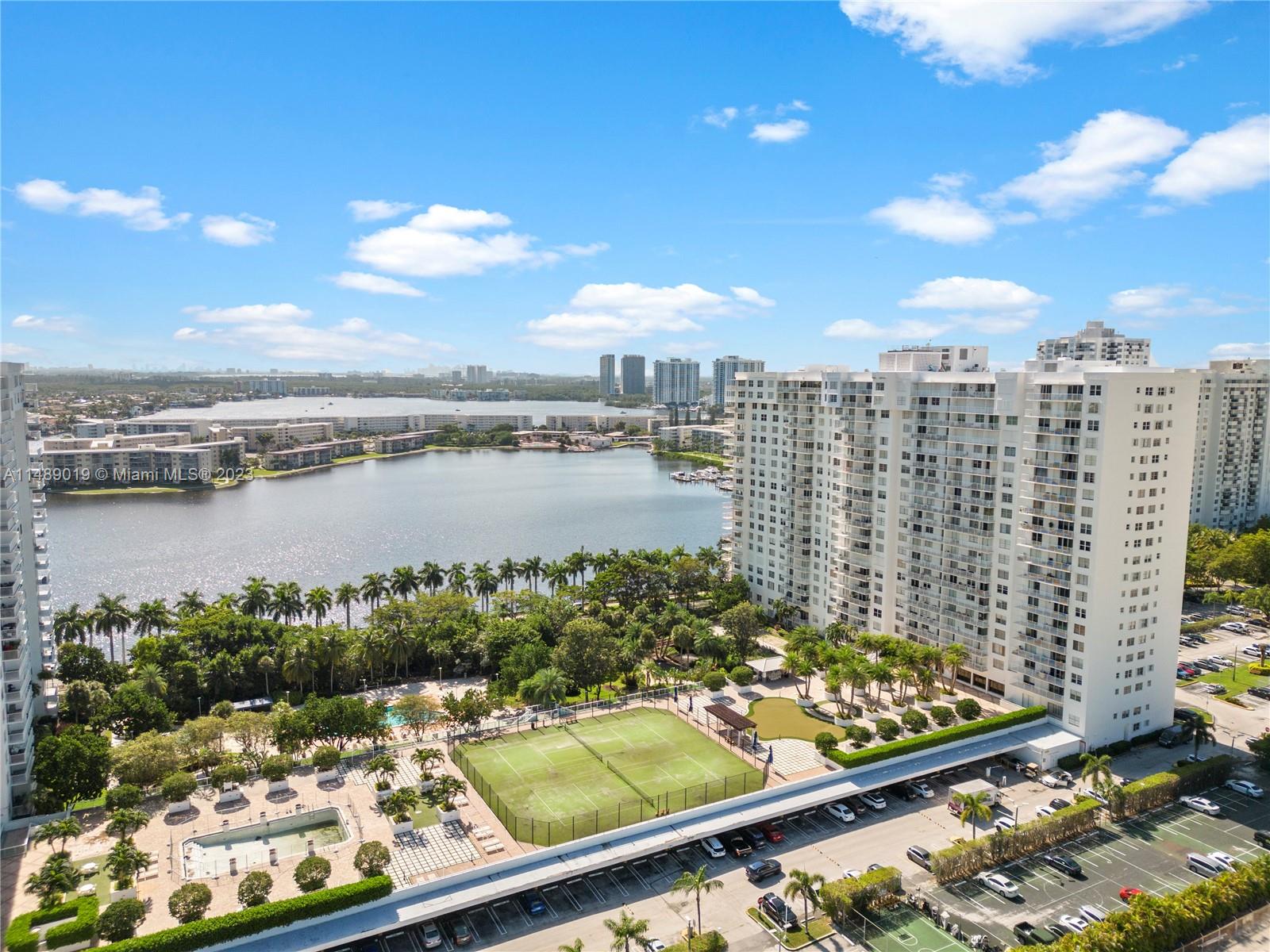 2801 NE 183rd St # 1214W