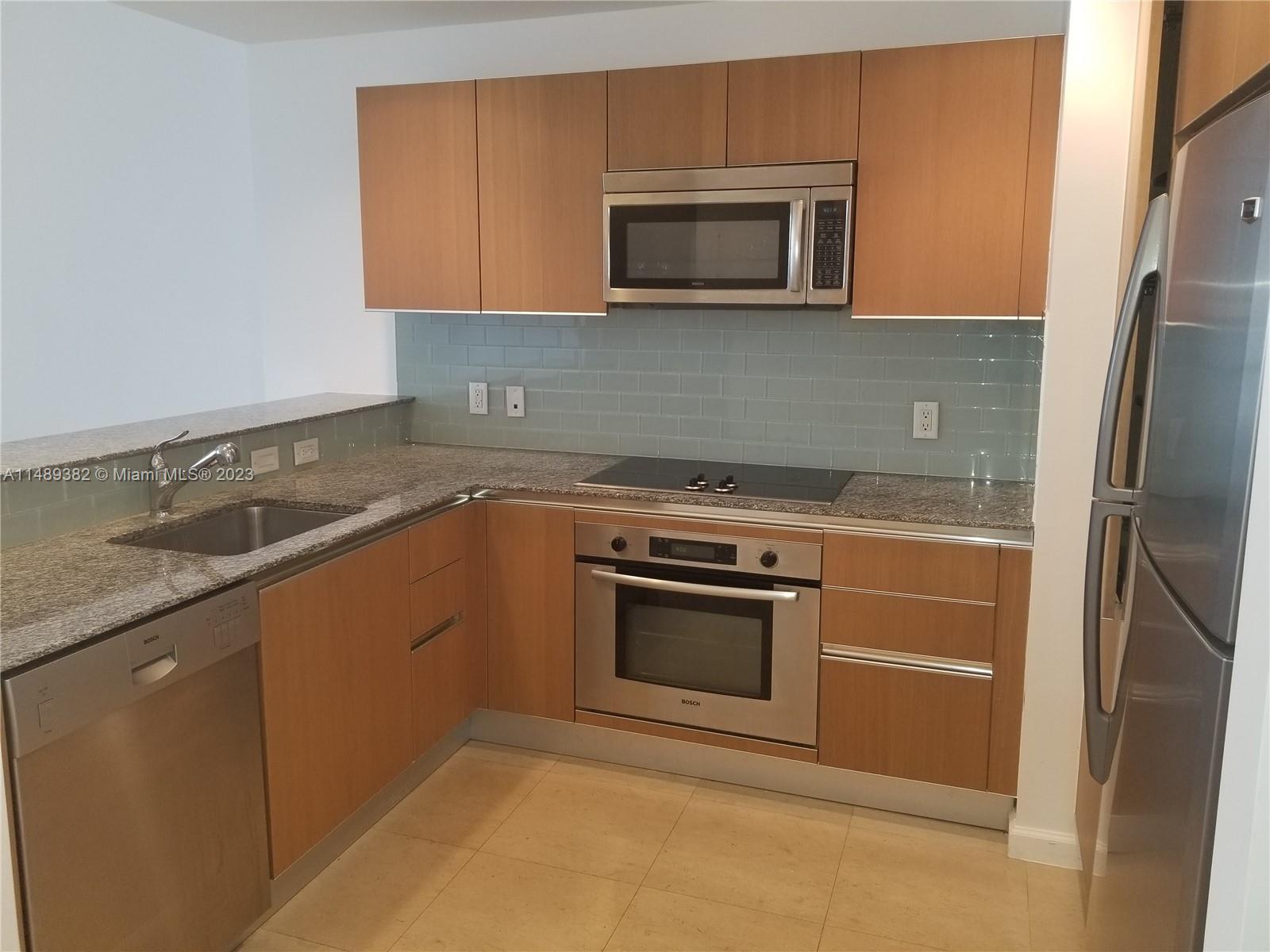 1050 BRICKELL AV # 2622