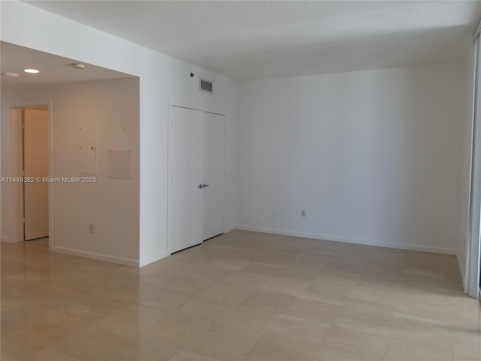 1050 BRICKELL AV # 2622