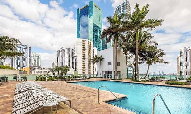 41 SE 5th St # 1417