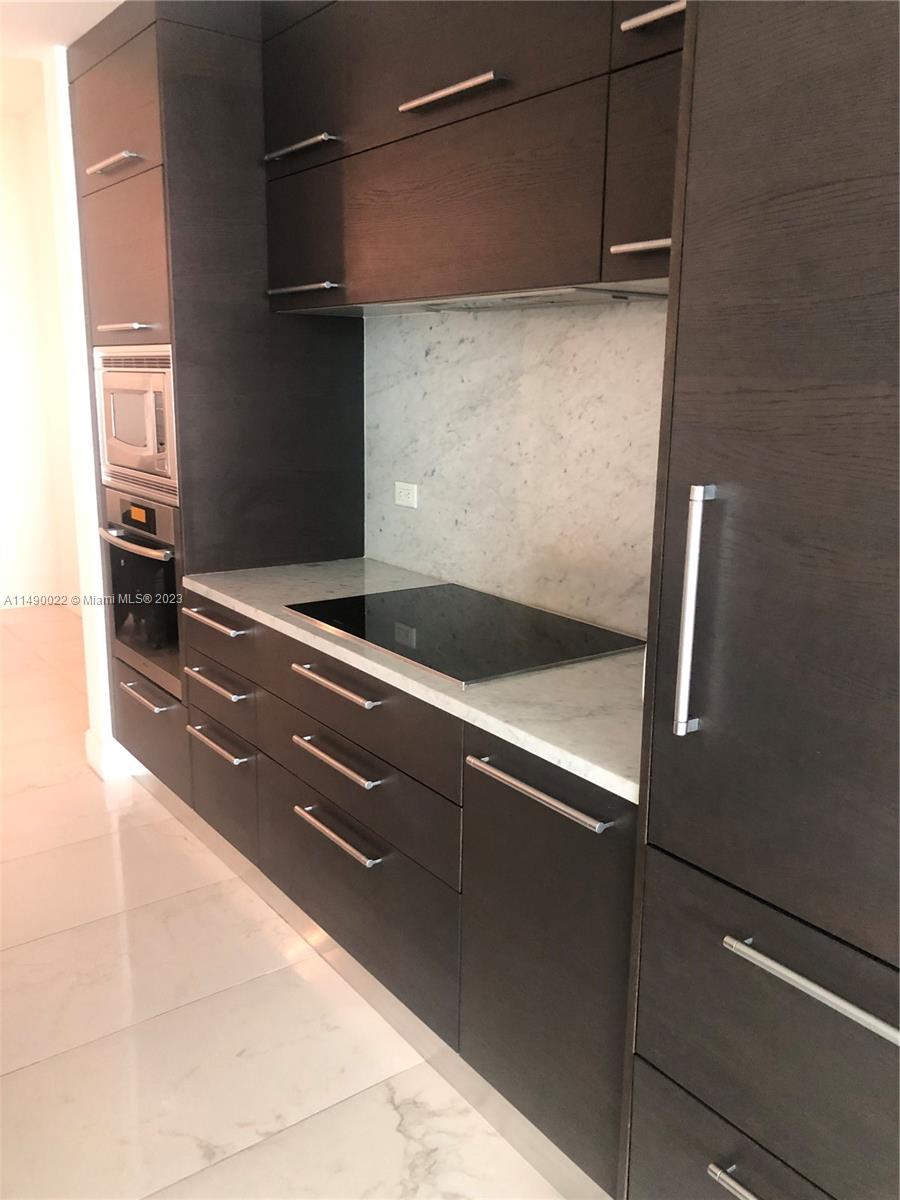 900 Biscayne Blvd # 4904