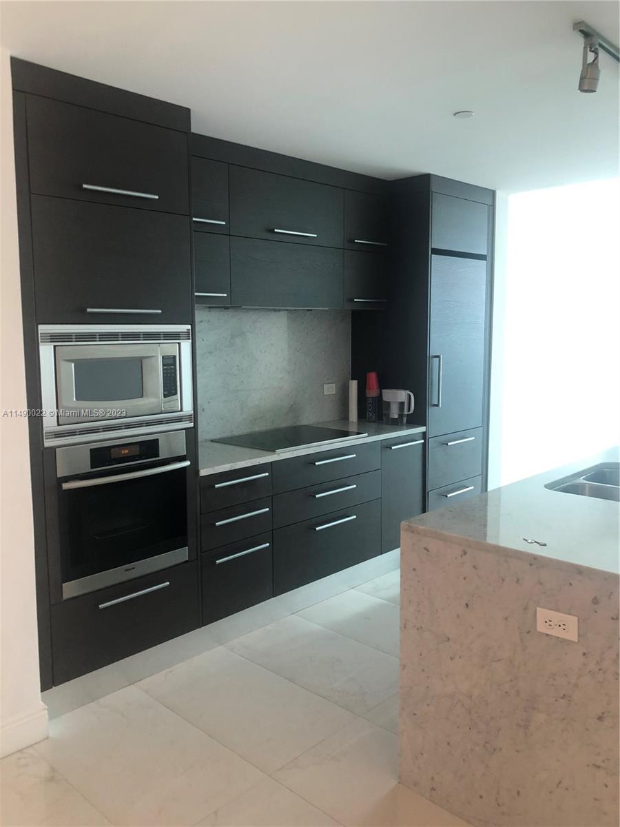 900 Biscayne Blvd # 4904