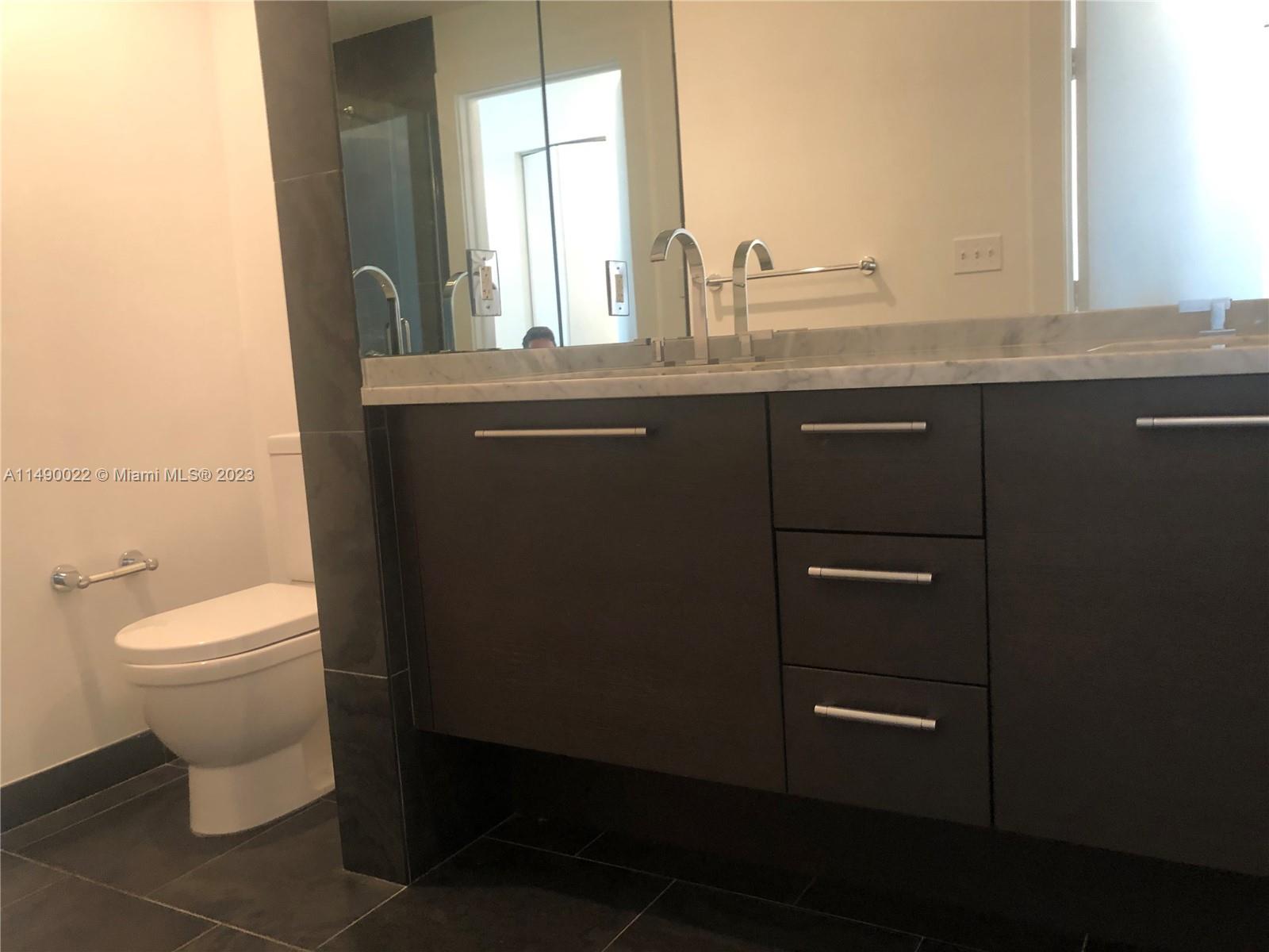 900 Biscayne Blvd # 4904