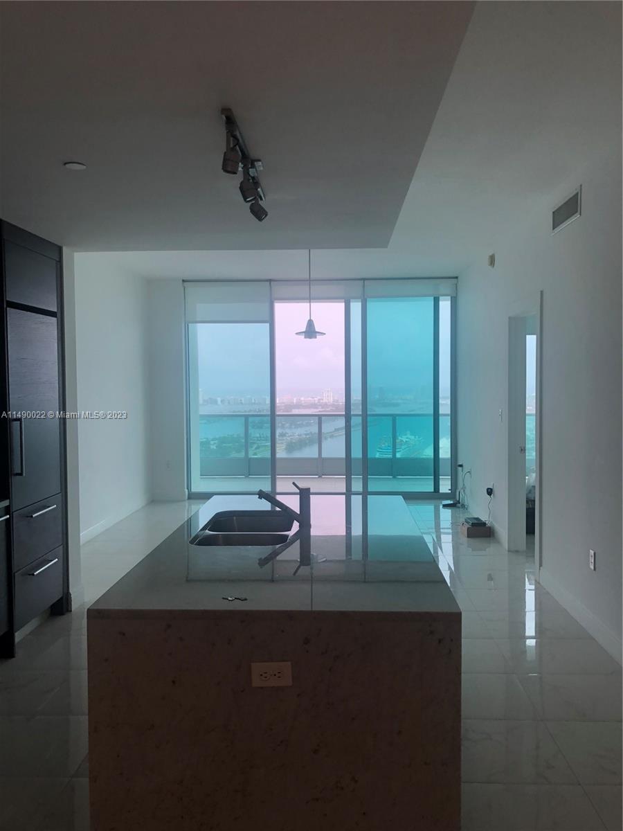 900 Biscayne Blvd # 4904