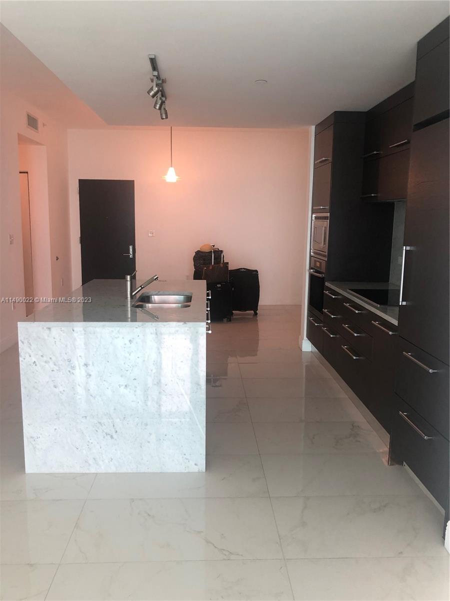 900 Biscayne Blvd # 4904