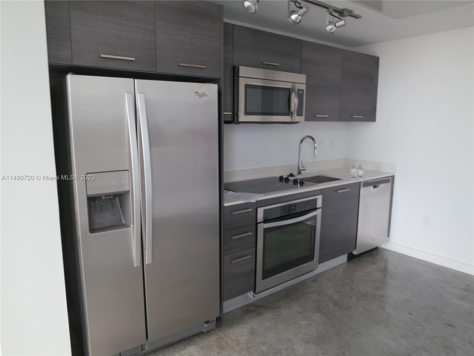 151 SE 1 St # 2804