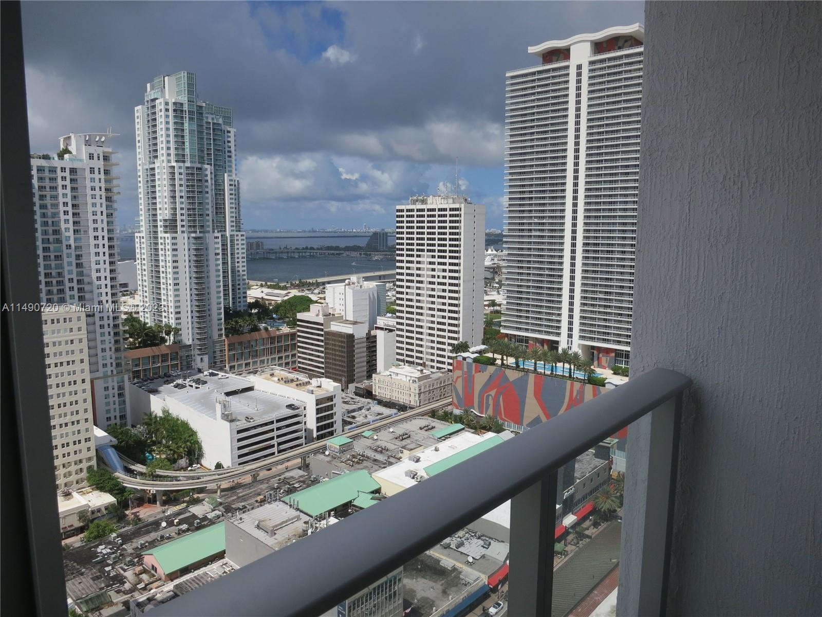 151 SE 1 St # 2804