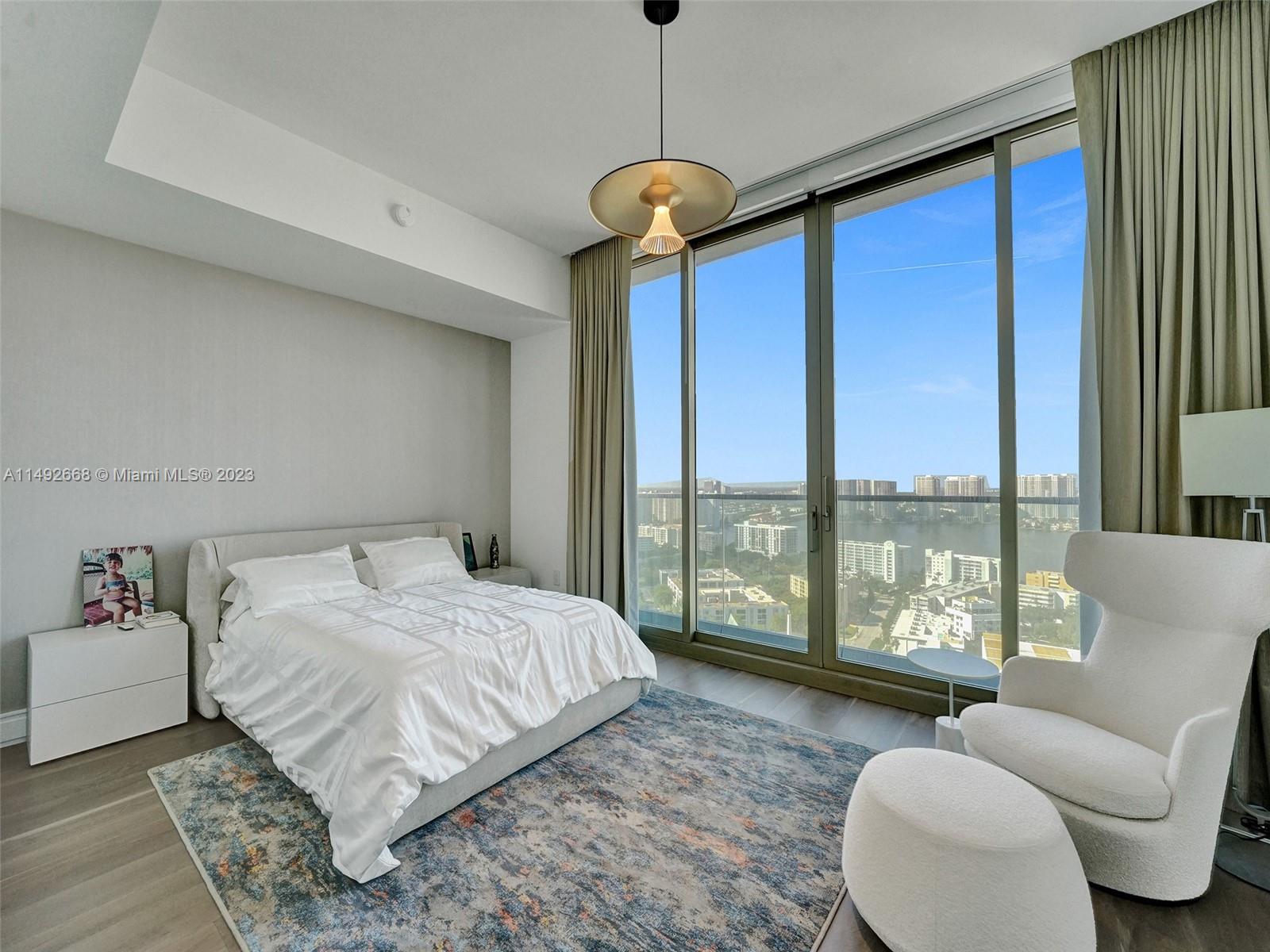 17901 Collins Ave # 2301