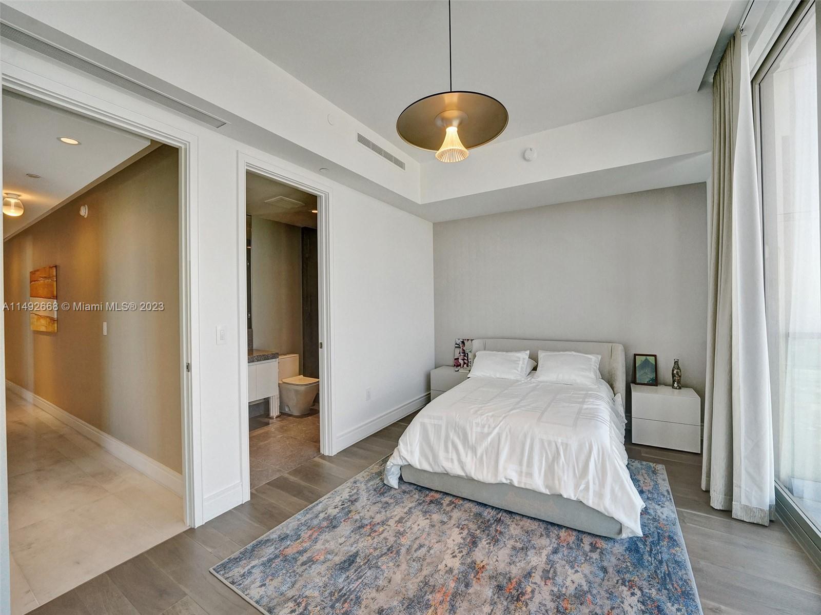 17901 Collins Ave # 2301