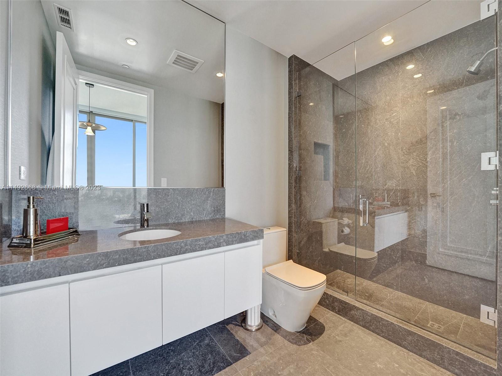 17901 Collins Ave # 2301