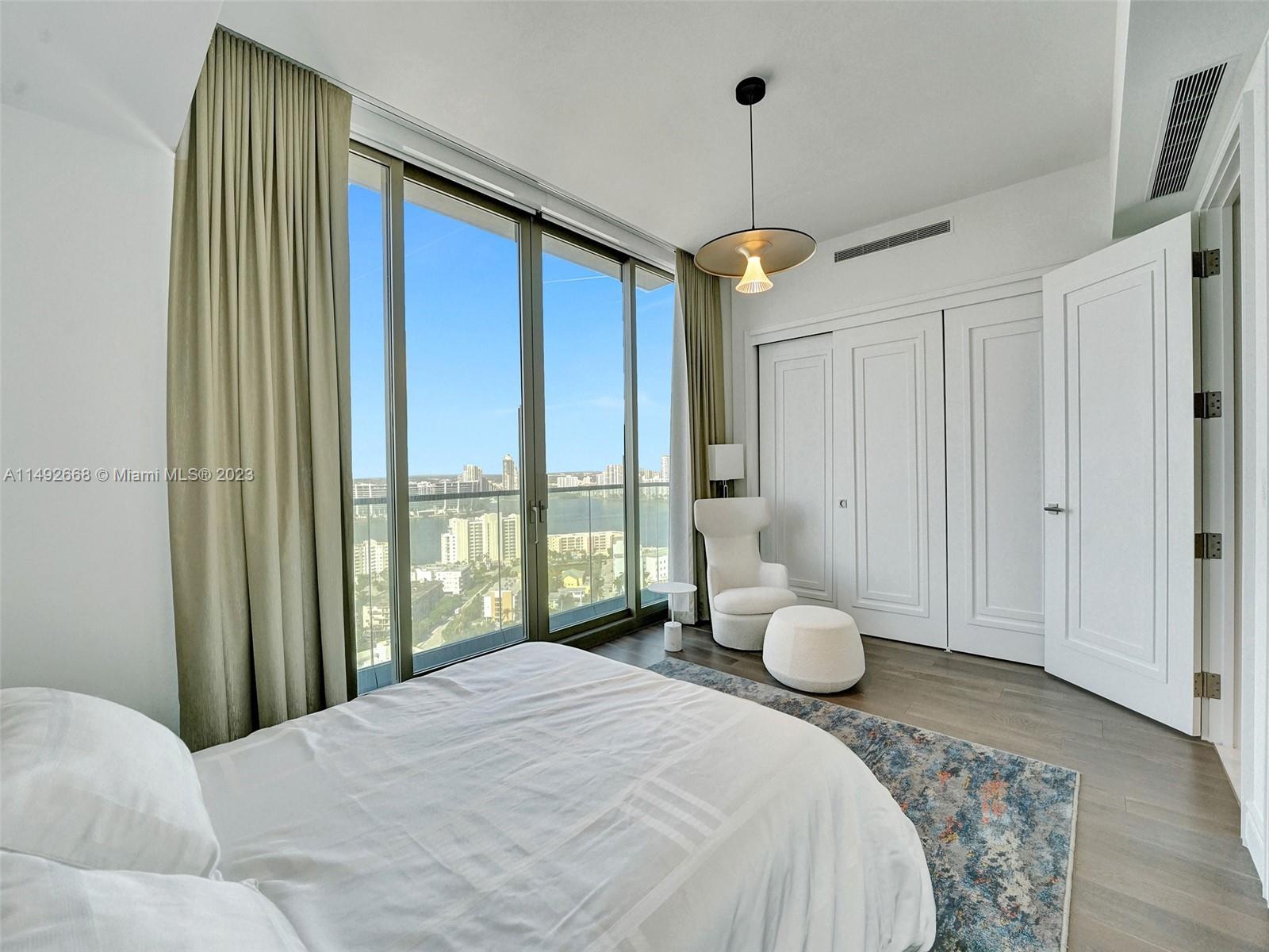 17901 Collins Ave # 2301