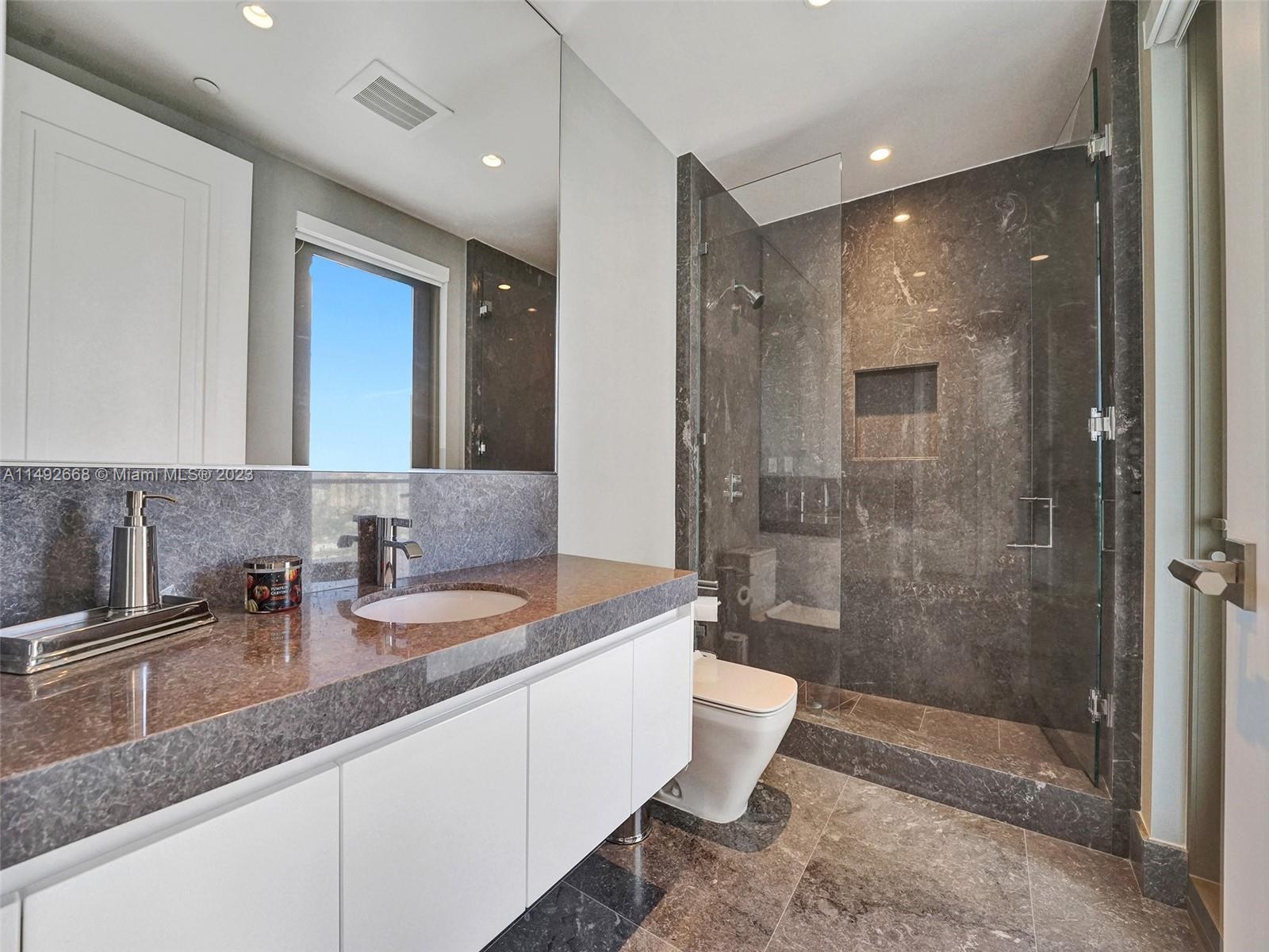 17901 Collins Ave # 2301