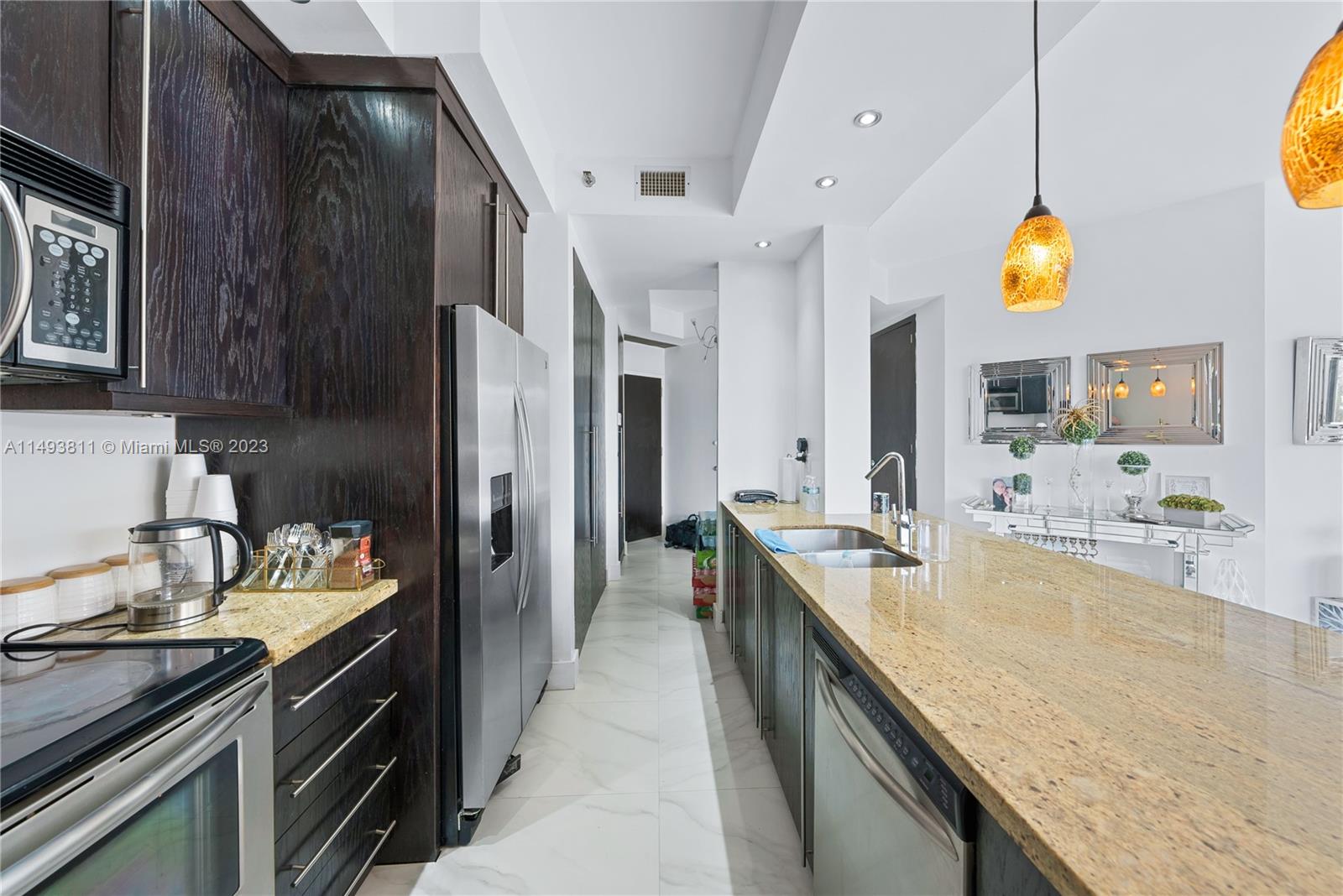 20185 E Country Club Dr # 205