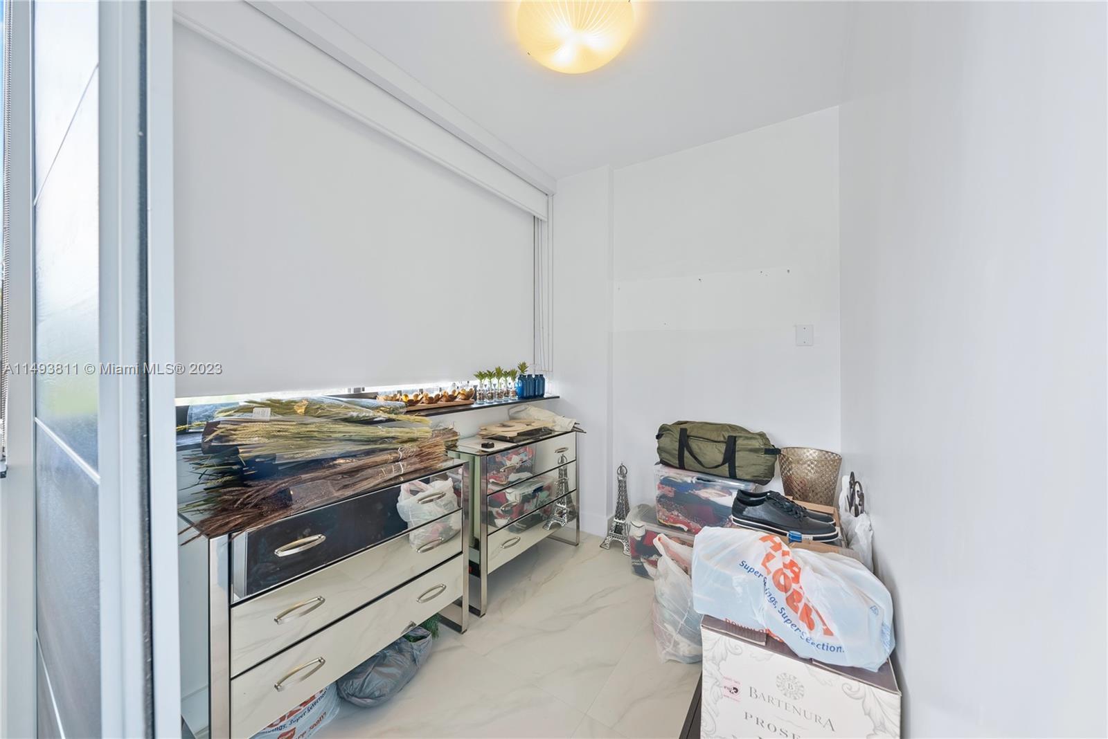 20185 E Country Club Dr # 205