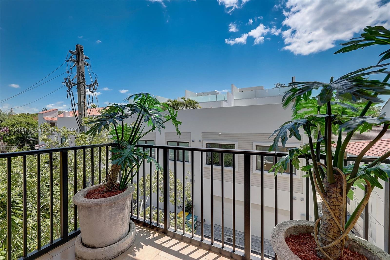 642 Valencia Ave # 308