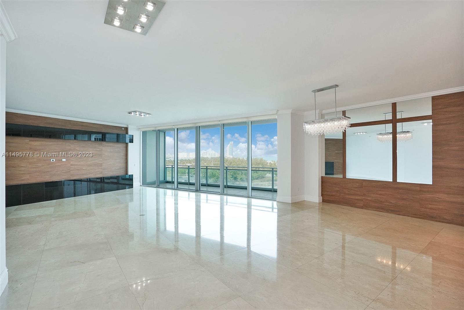 10295 Collins Ave # 504