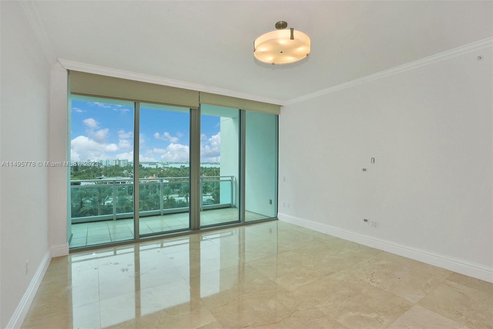 10295 Collins Ave # 504