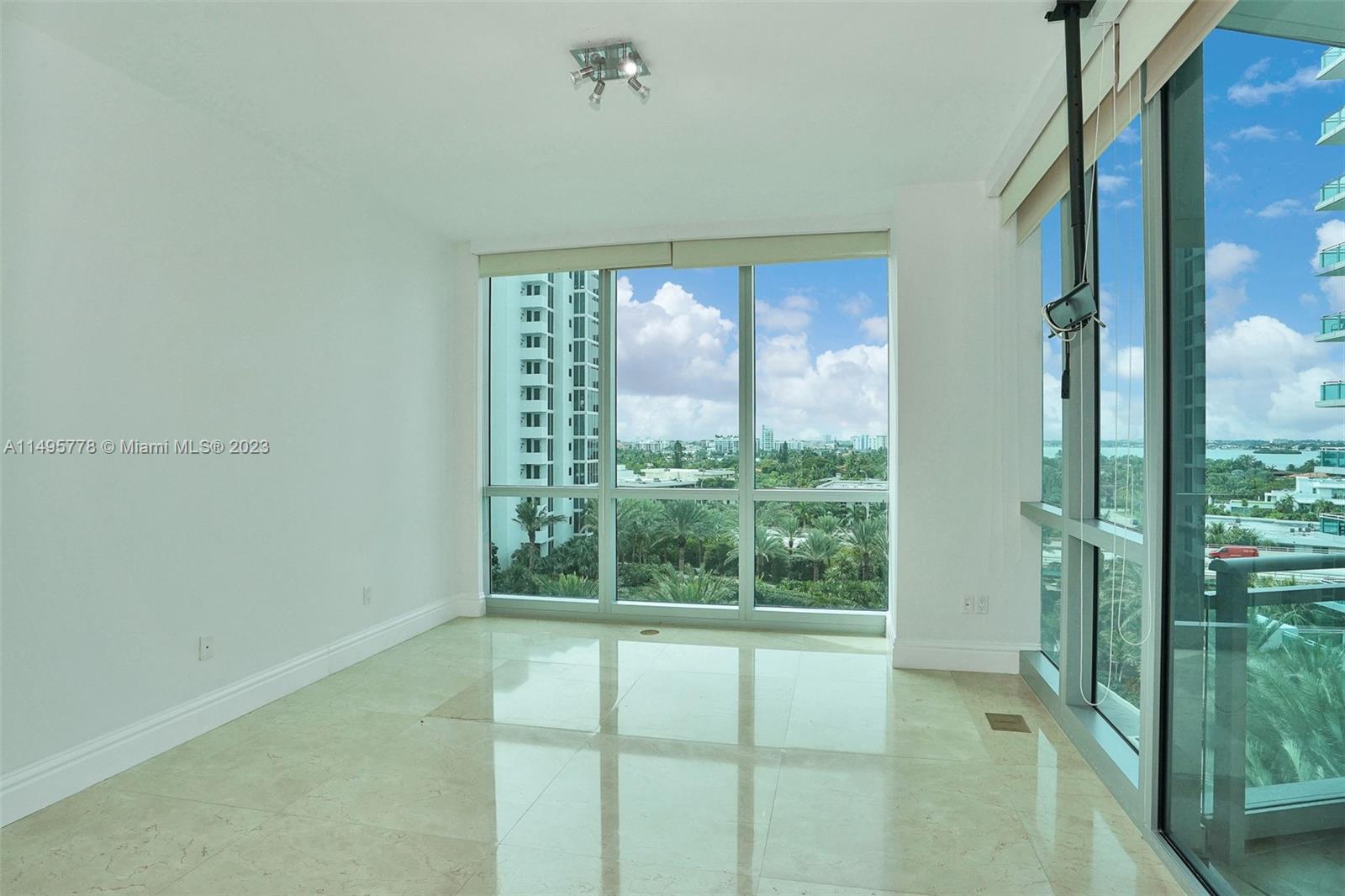 10295 Collins Ave # 504
