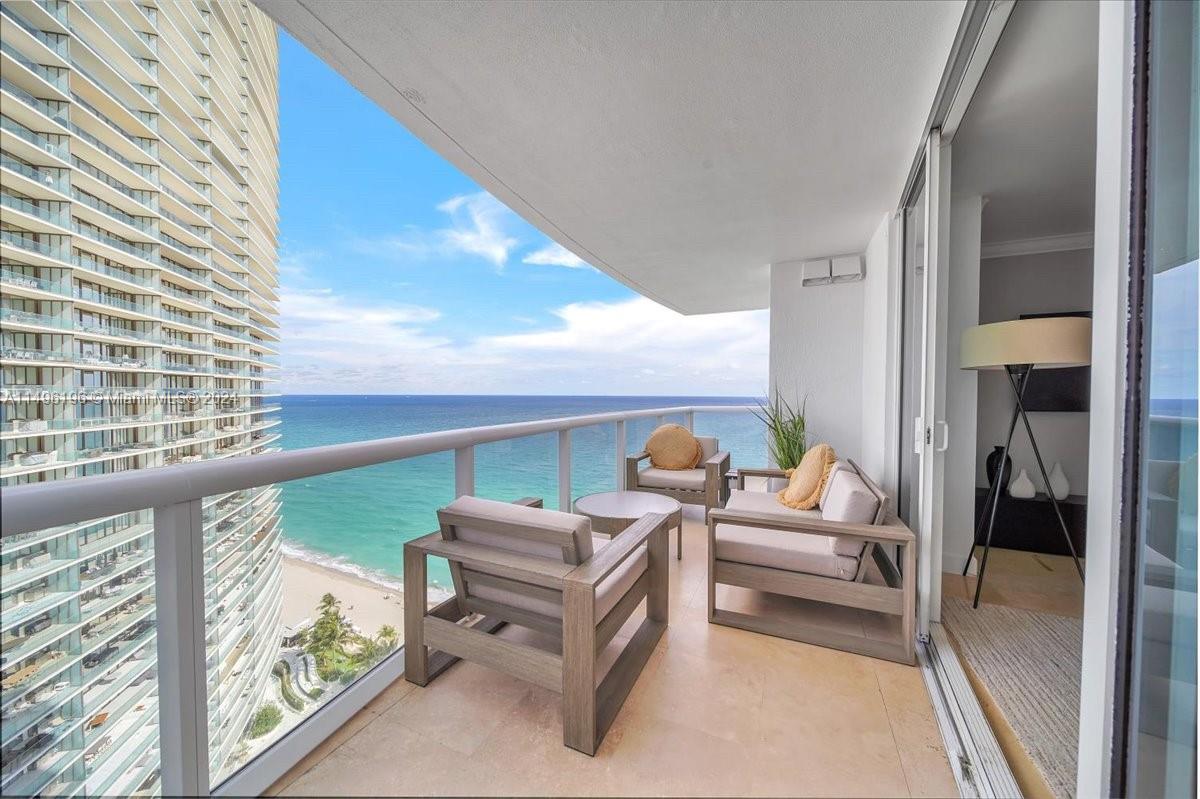 18911 Collins Ave # 2802