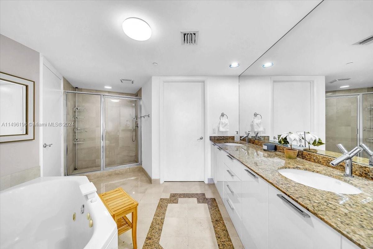18911 Collins Ave # 2802