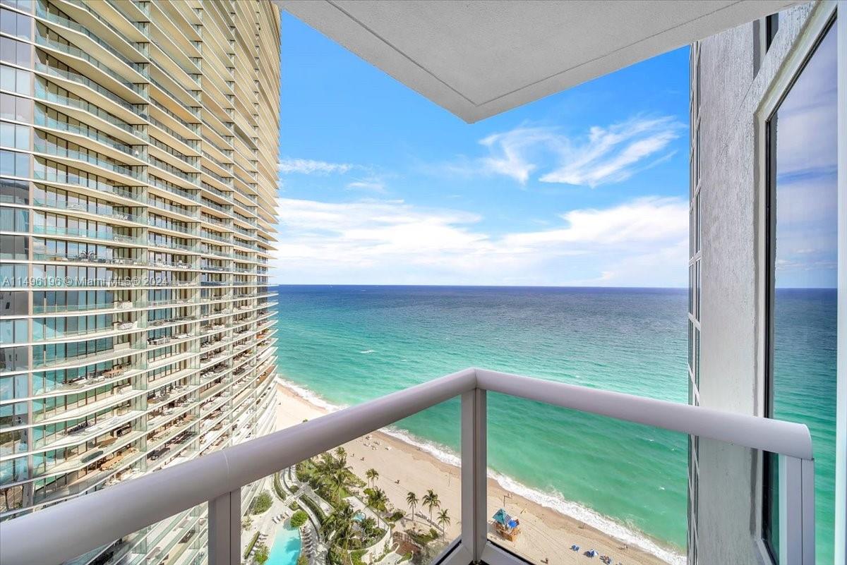 18911 Collins Ave # 2802
