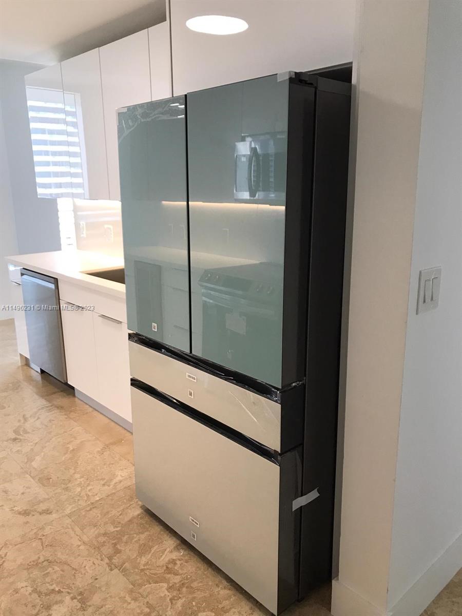 901 Brickell Key Blvd # 2705