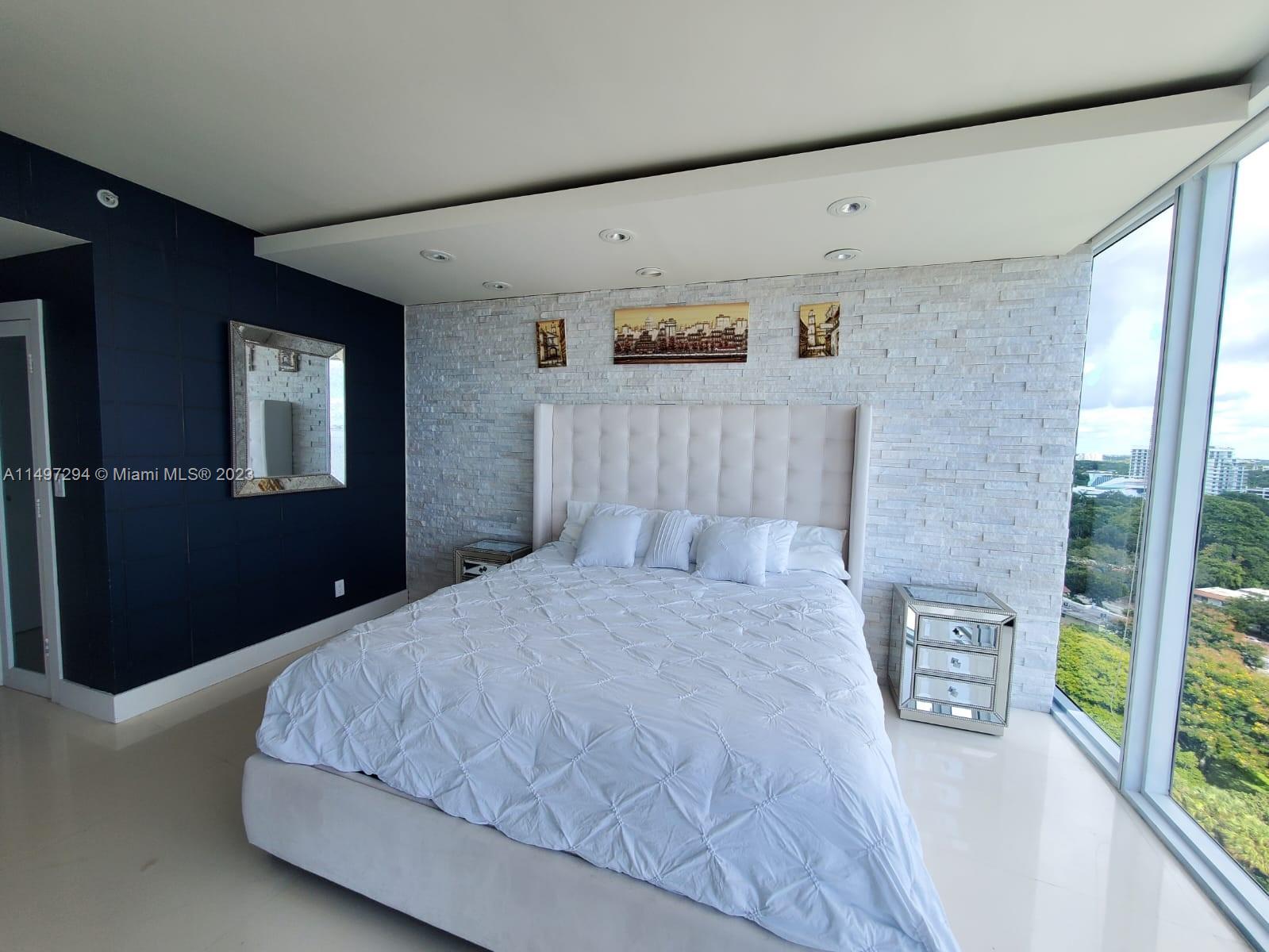 601 NE 36th St # 1310