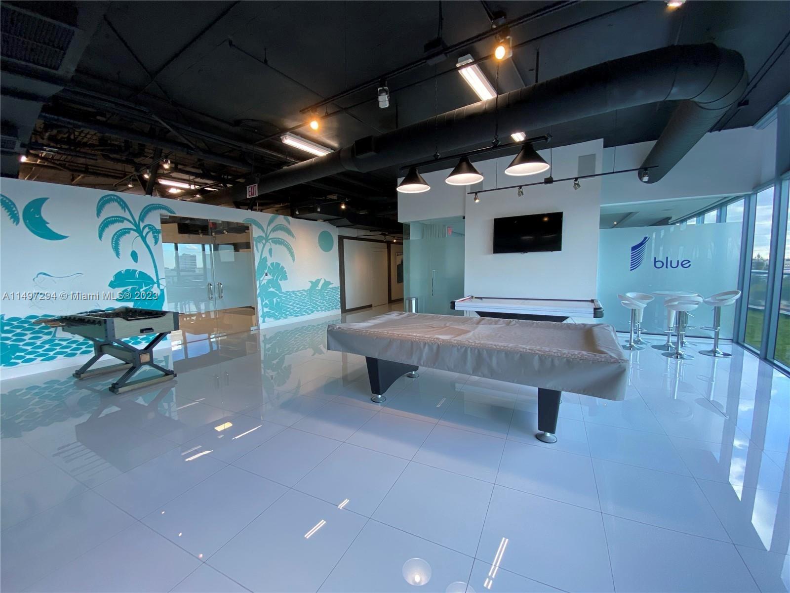 601 NE 36th St # 1310