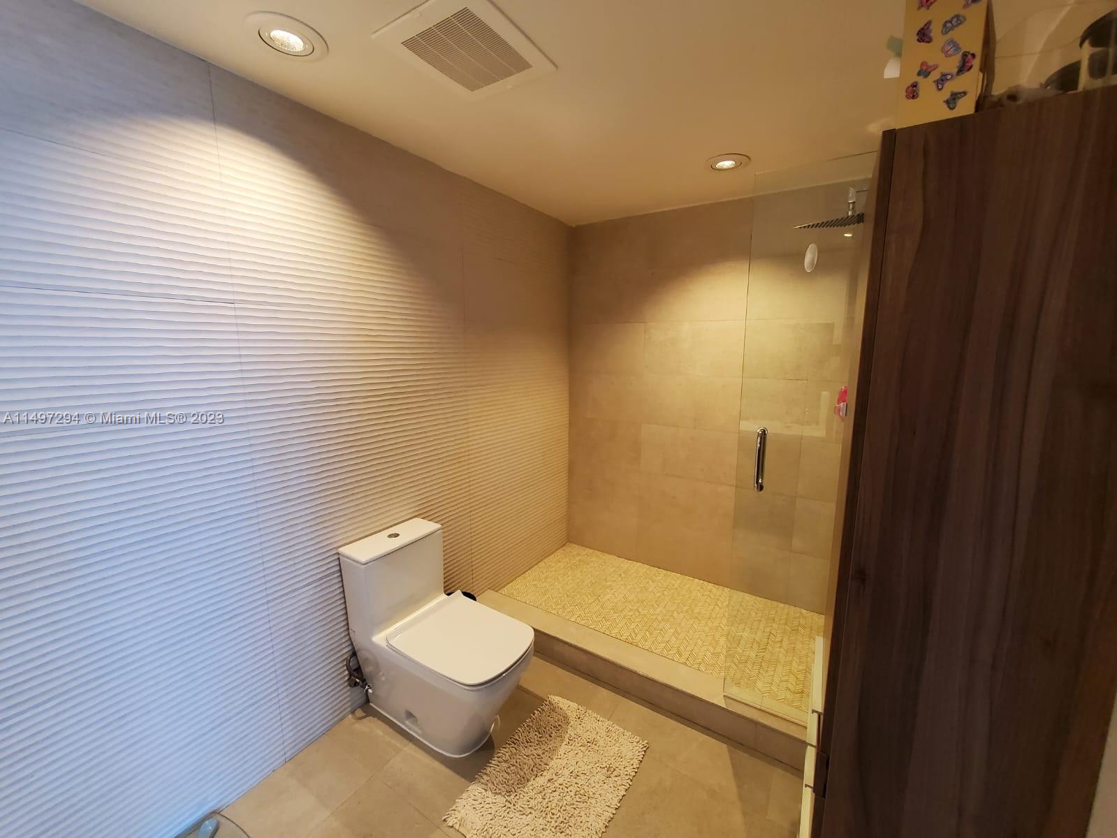 601 NE 36th St # 1310