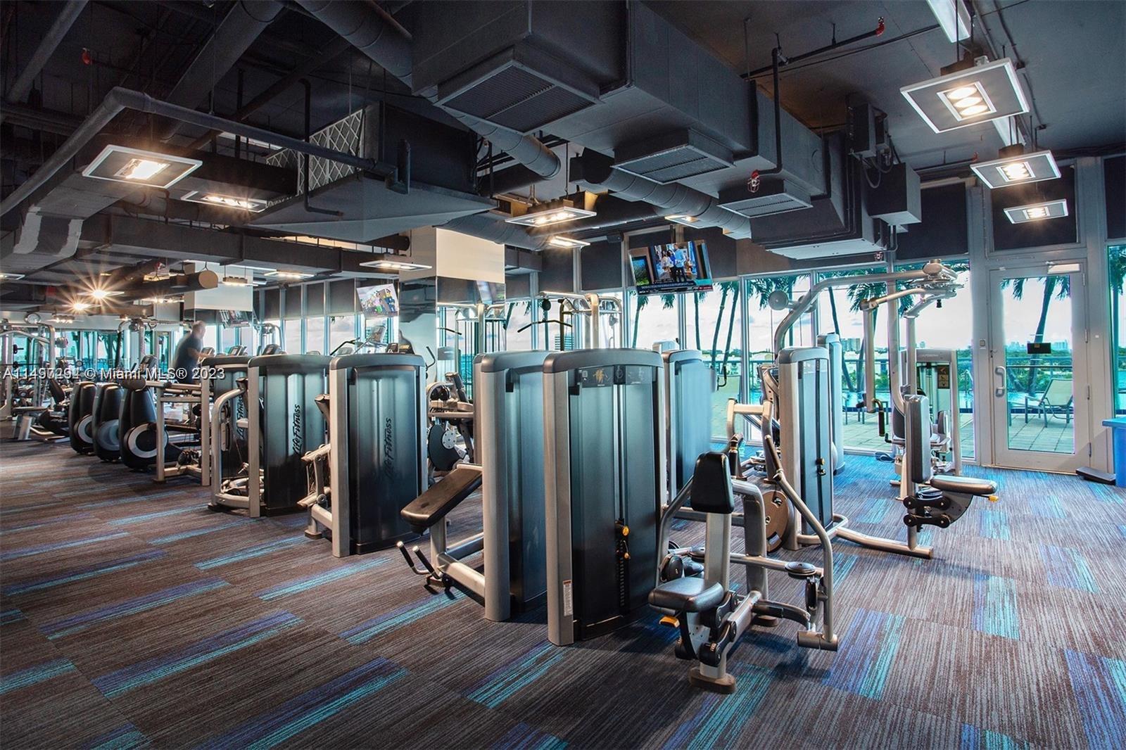 601 NE 36th St # 1310