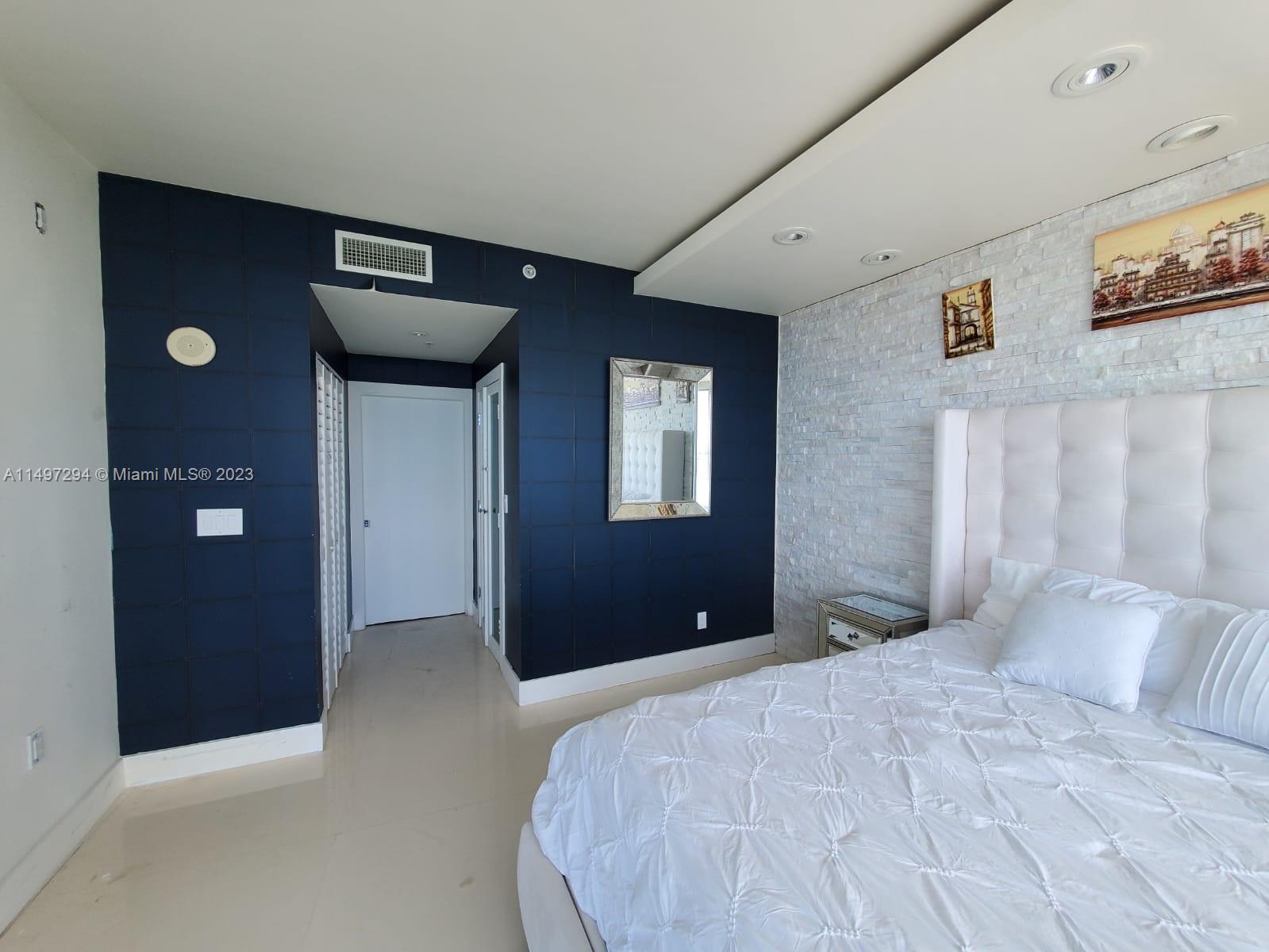 601 NE 36th St # 1310