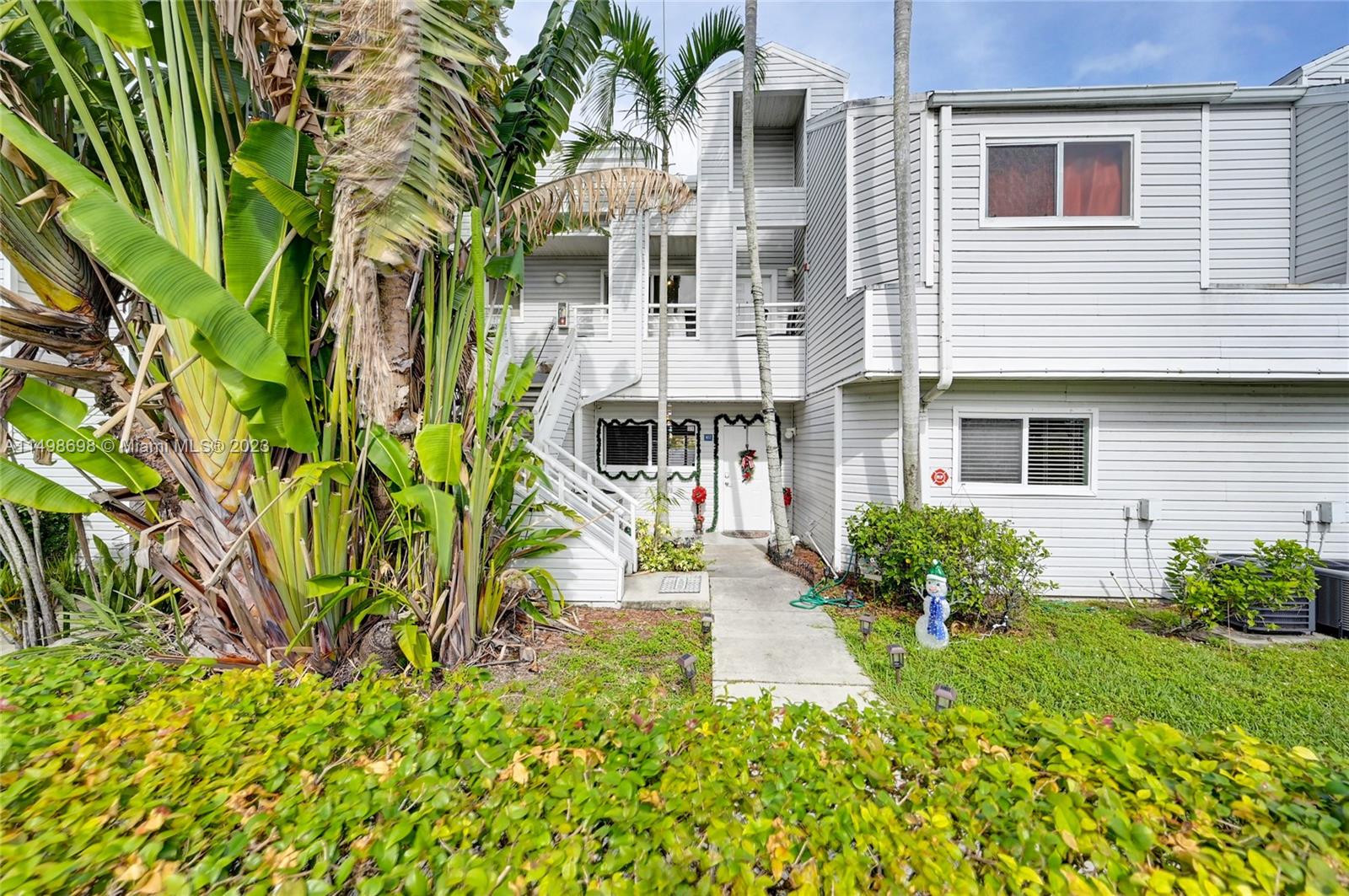 3409 NW 44th St # 202