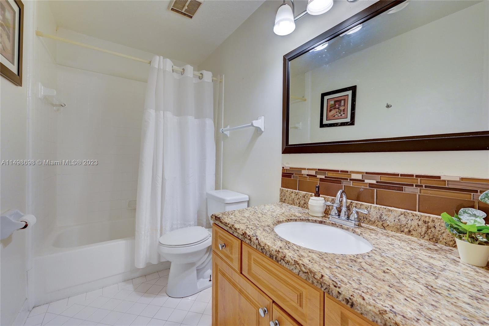 3409 NW 44th St # 202