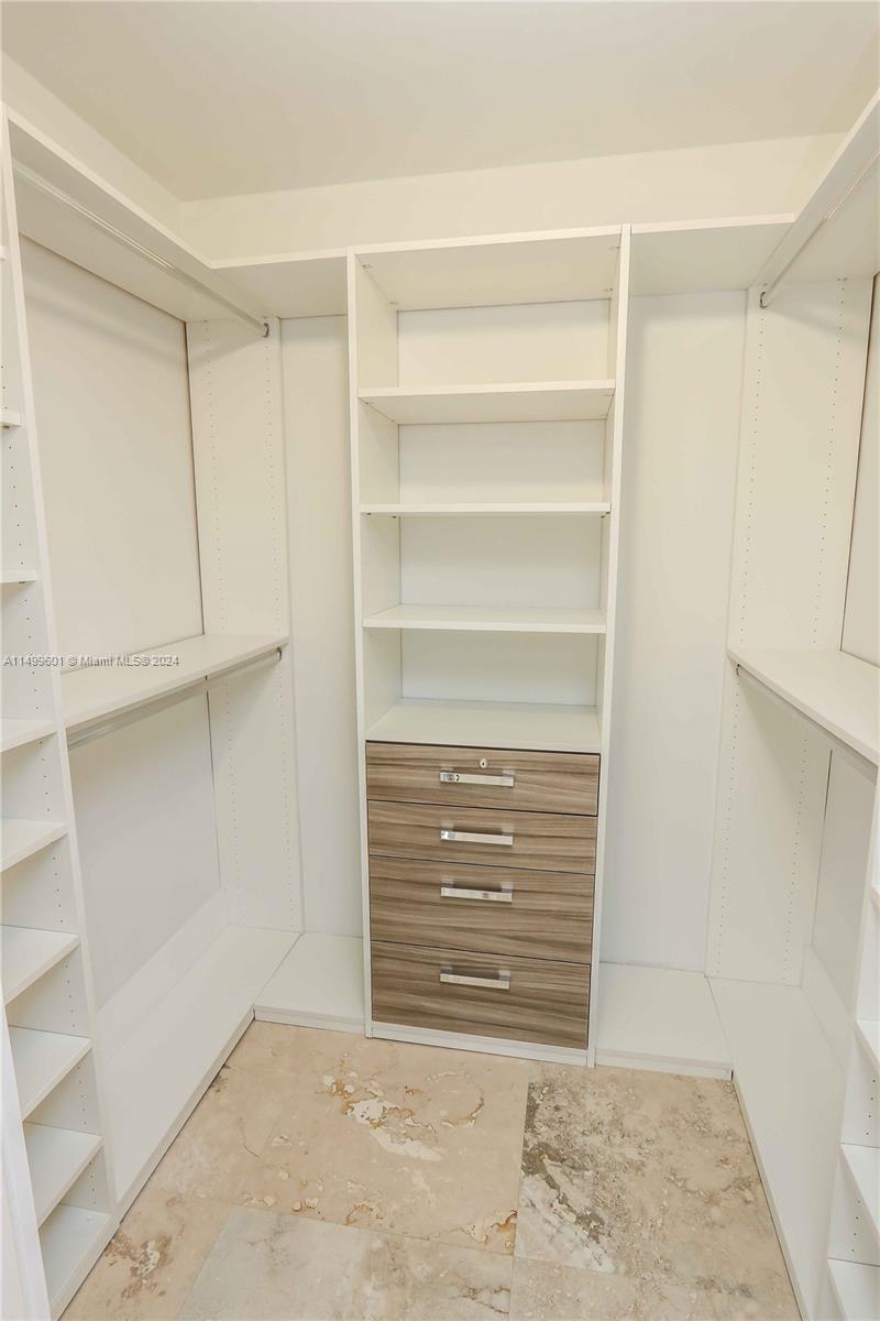6301 Collins Ave # 1502