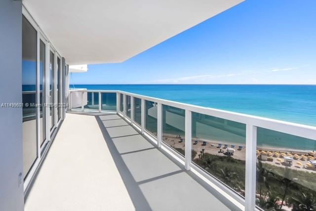 6301 Collins Ave # 1502