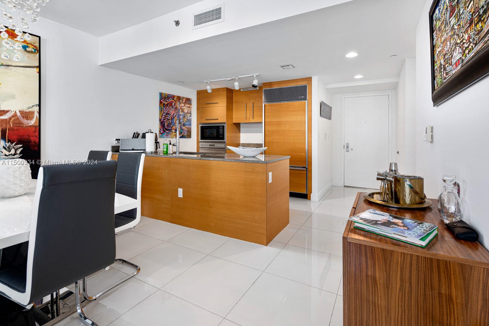 475 Brickell Avenue # 3014