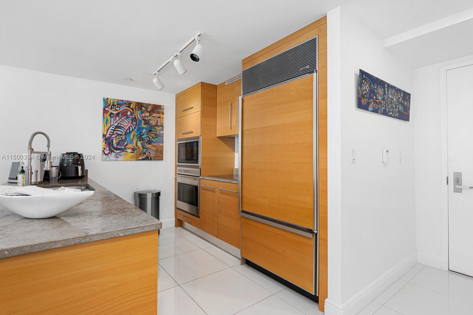 475 Brickell Avenue # 3014