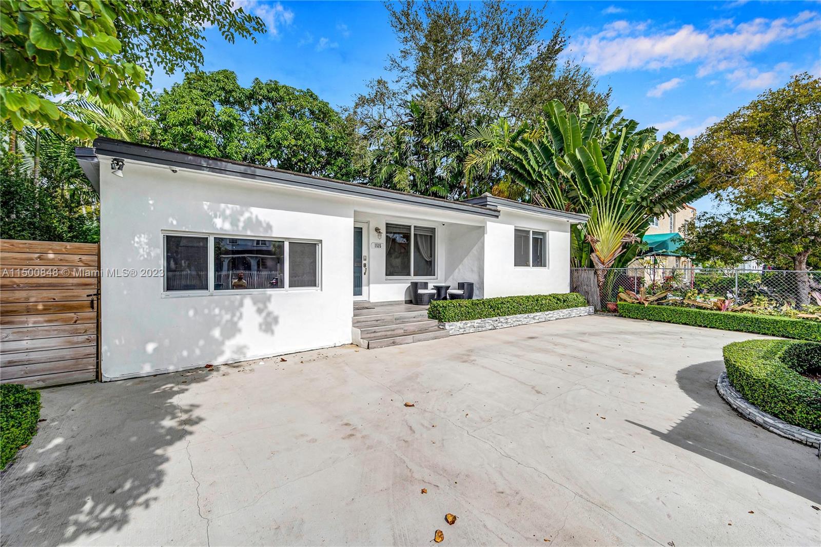 1515 SW 11th St