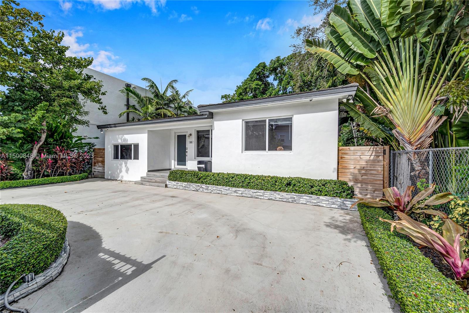 1515 SW 11th St