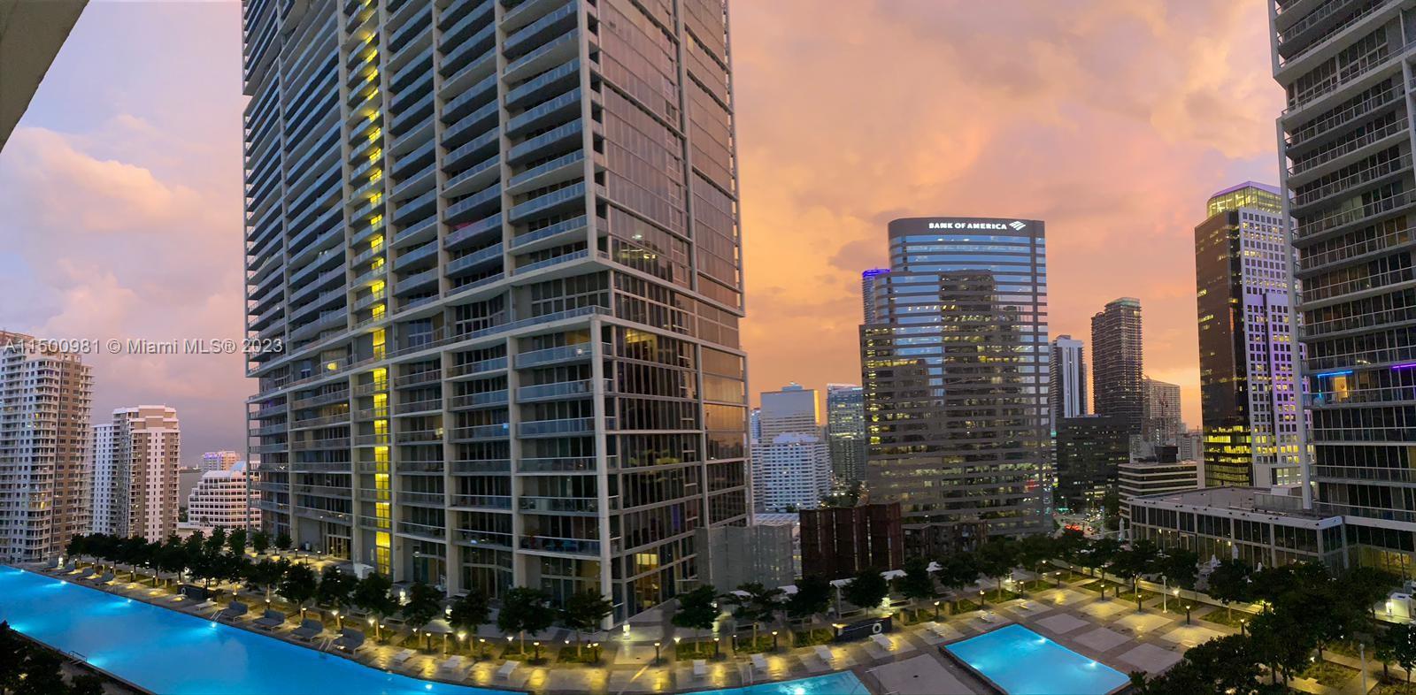 475 Brickell Ave # 1813